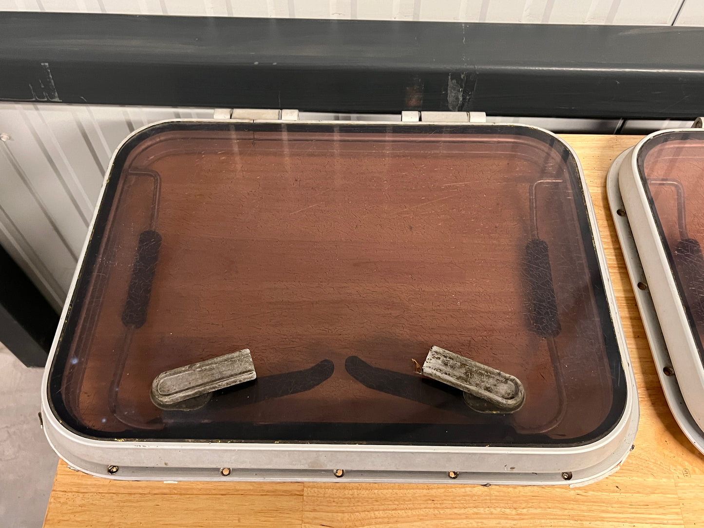 Dekluik / vluchtluik 560 x 435 mm