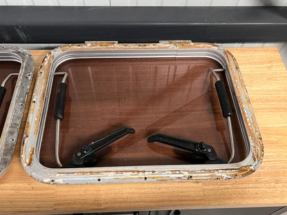 Dekluik / vluchtluik 560 x 435 mm