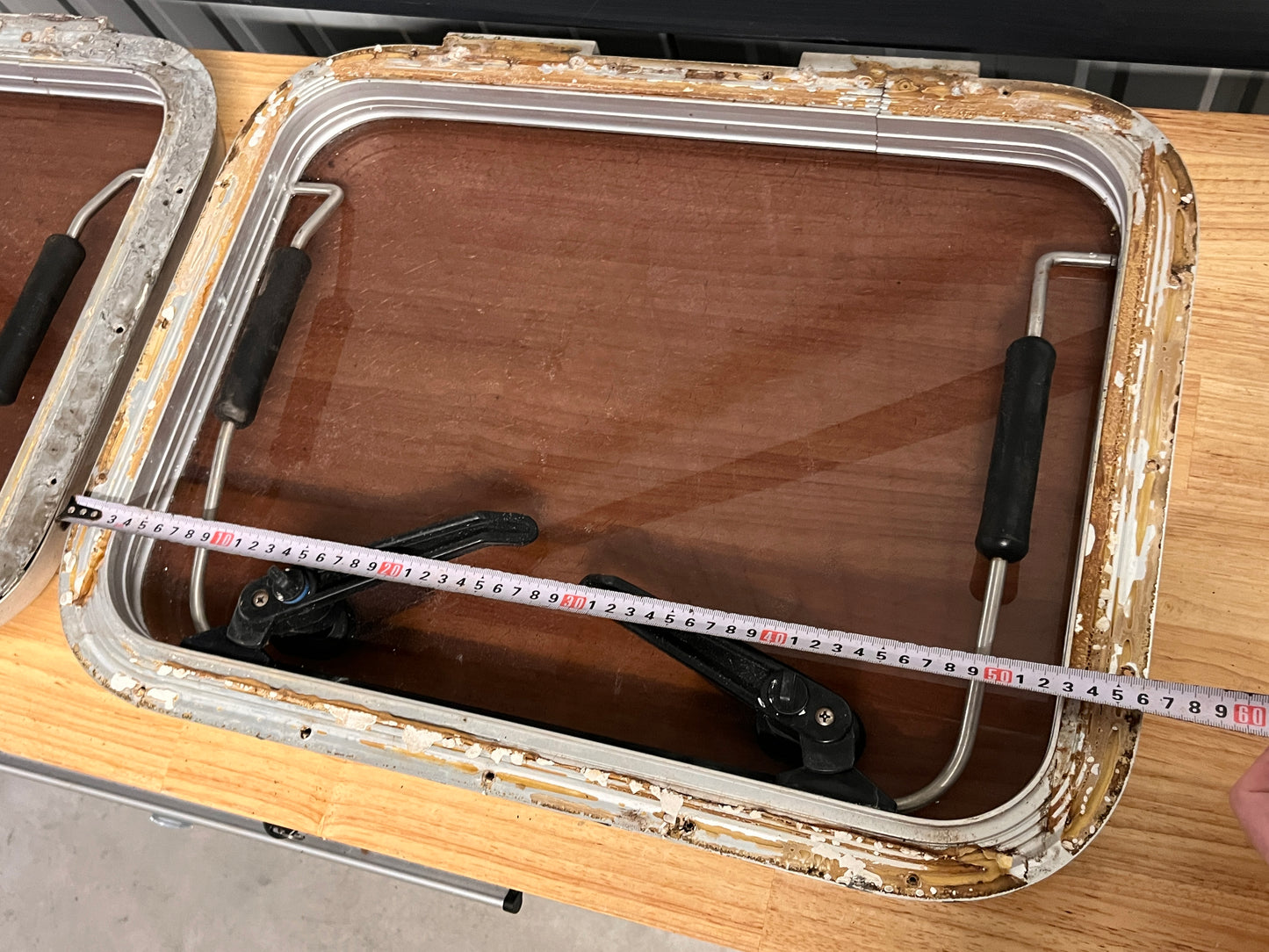 Dekluik / vluchtluik 560 x 435 mm