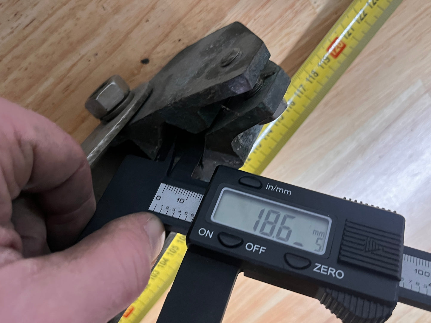 Houten gebogen helmstok 110 cm