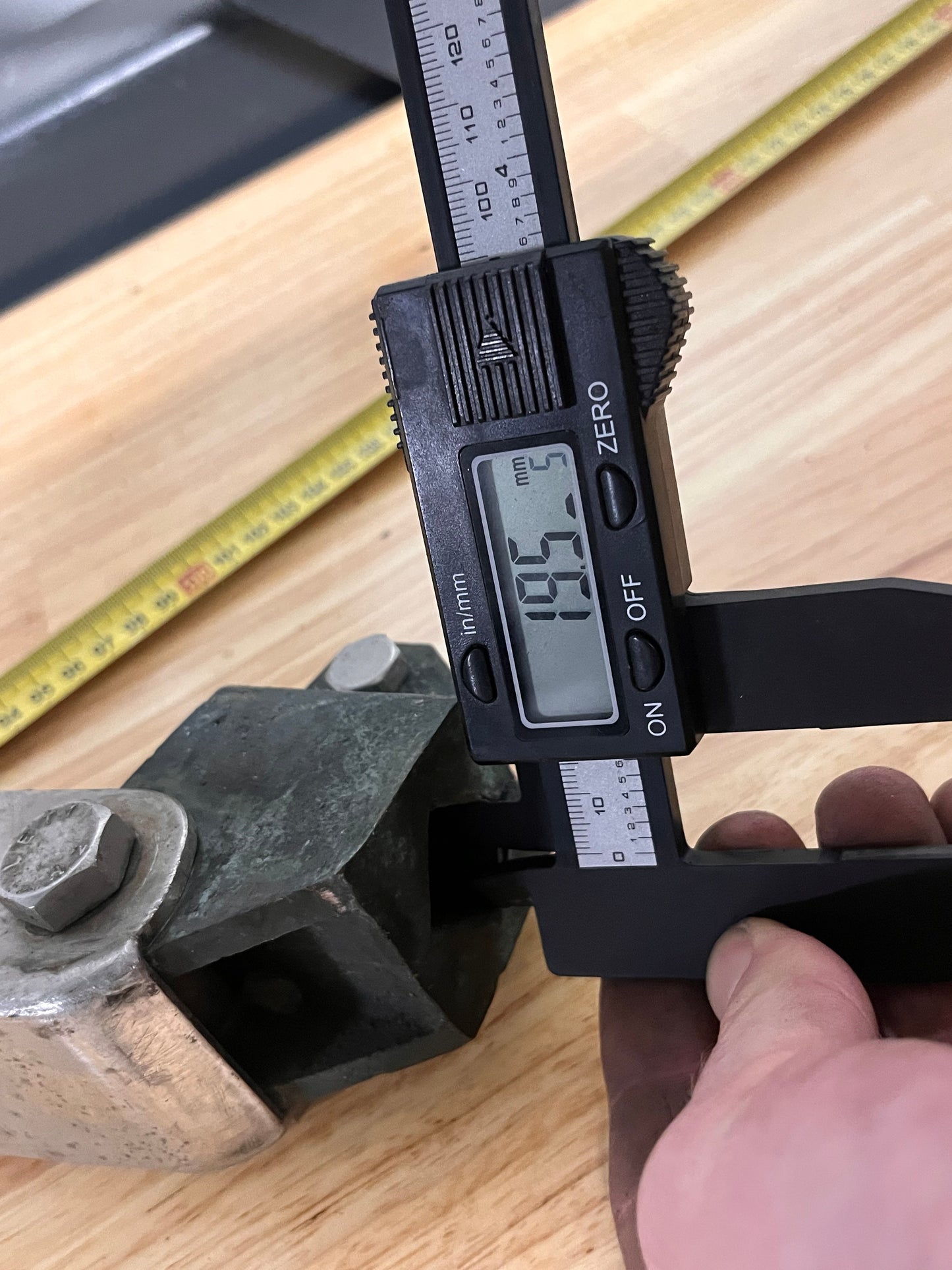 Houten gebogen helmstok 110 cm