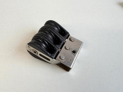 3 schijfs blok 28 mm max 7 mm lijn gelagerd zonder sluiting