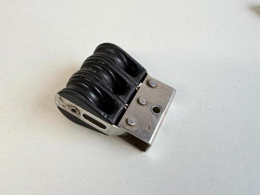 3 schijfs blok 28 mm max 7 mm lijn gelagerd zonder sluiting