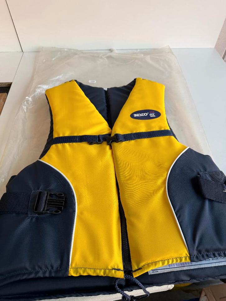 2 x Besto L zwemvest 60-70 KG nieuw